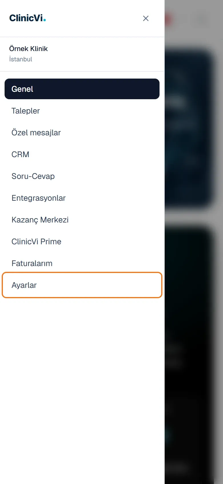 Telefonda açık menü: Genel, Talepler, Özel mesajlar, CRM ve diğer sayfalar