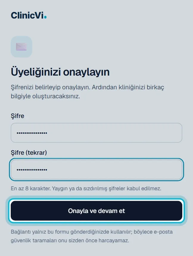 Üyeliğinizi onaylayın sayfası: Şifre, Şifre (tekrar) ve Onayla ve devam et butonu